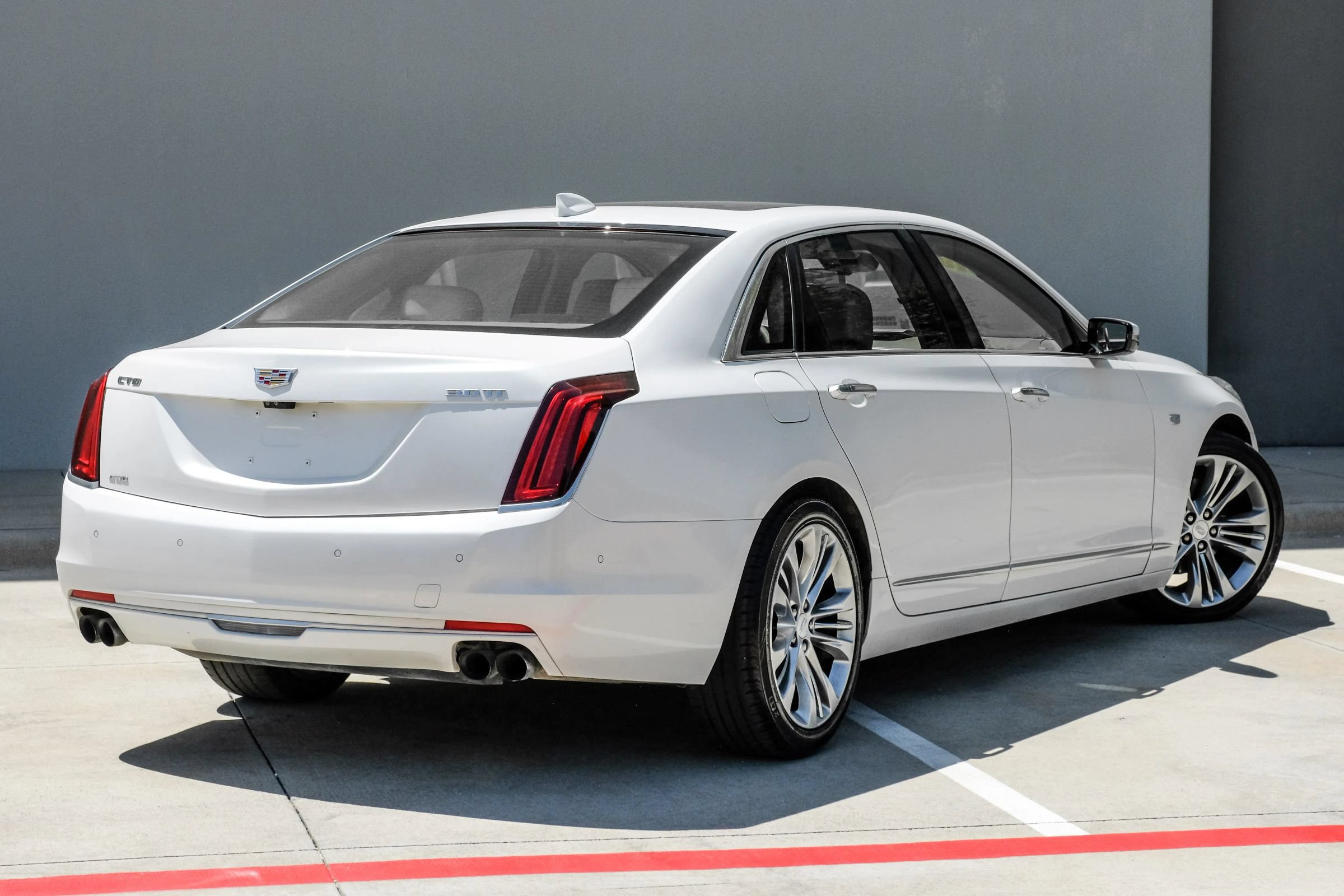 Used 2018 Cadillac CT6 Platinum AWD/4WD image 4