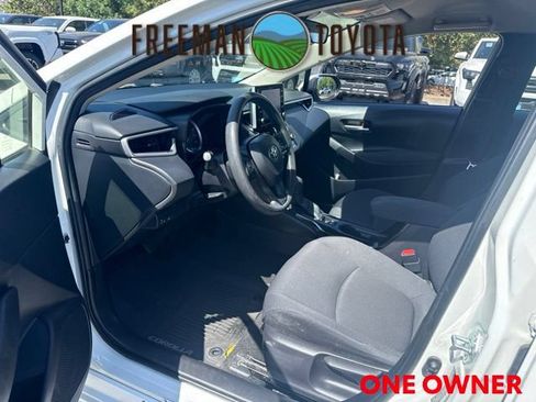 Used 2021 Toyota Corolla LE w/ LE Convenience Package FWD image 7