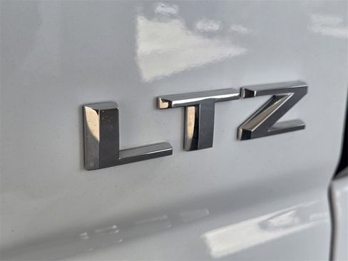 Used 2024 Chevrolet Silverado 2500 LTZ w/ LTZ Convenience Package image 13
