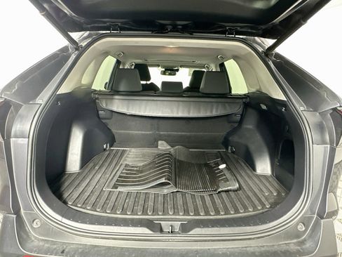 Certified 2020 Toyota RAV4 XLE w/ Convenience Package AWD/4WD image 27