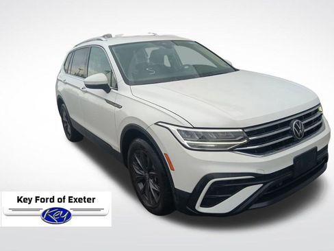 Used 2022 Volkswagen Tiguan SE FWD image 2