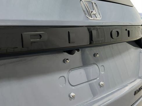 New 2025 Honda Pilot Black Edition image 6