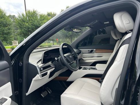 Used 2026 Cadillac Vistiq Sport w/ LPO, Floor Liner Package AWD/4WD image 37