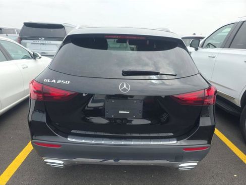 Used 2025 Mercedes-Benz GLA 250 image 10