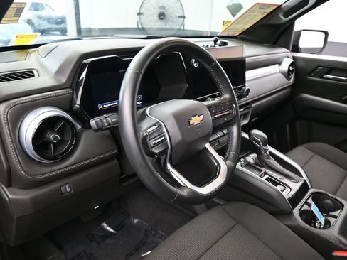 Used 2023 Chevrolet Colorado LT w/ LT Convenience Package image 10
