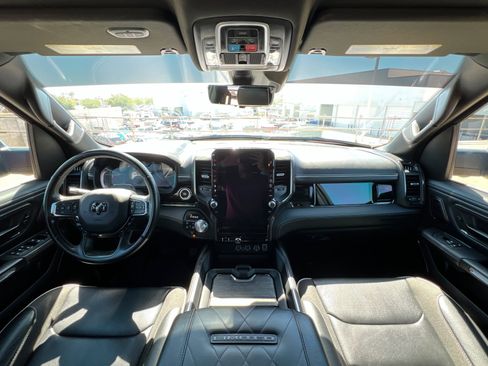 Used 2025 RAM 1500 Limited AWD/4WD image 9