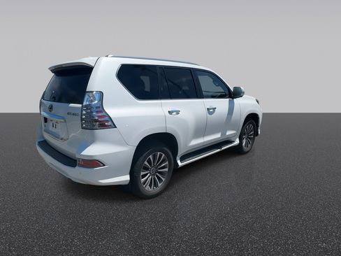 Used 2022 Lexus GX 460 Luxury w/ Accessory Package AWD/4WD image 9
