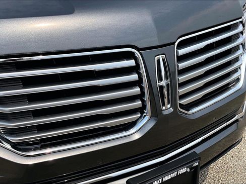 Used 2015 Lincoln Navigator 4WD w/ Equipment Group 101A Reserve image 32