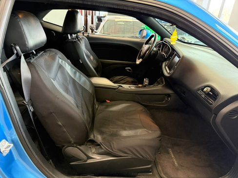 Used 2015 Dodge Challenger SXT Plus w/ Sound Group II image 23