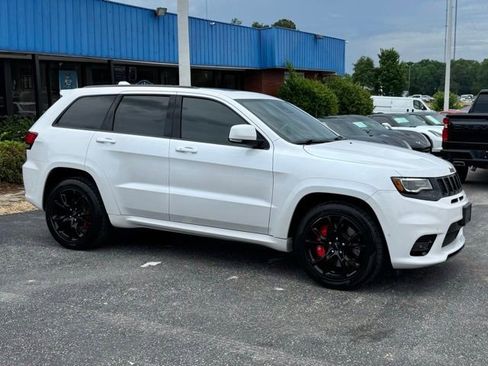 Used 2017 Jeep Grand Cherokee SRT AWD/4WD image 8