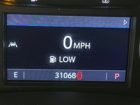 Used 2024 Buick Enclave Essence w/ Experience Buick Package AWD/4WD image 6