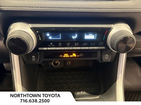 Used 2023 Toyota RAV4 LE image 10