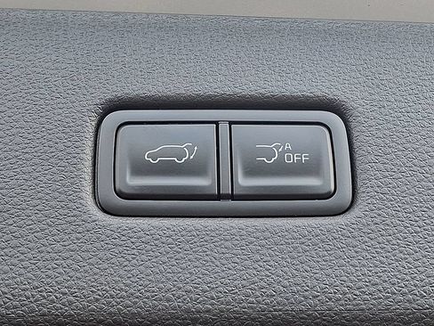 Certified 2025 Kia Carnival SX Prestige FWD image 31