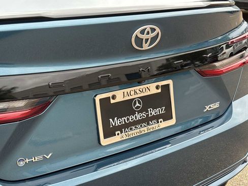 Used 2025 Toyota Camry XSE image 11