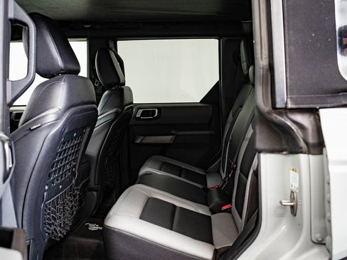 Used 2021 Ford Bronco Black Diamond image 46