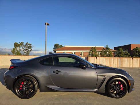 Used 2024 Toyota GR86 Premium image 6