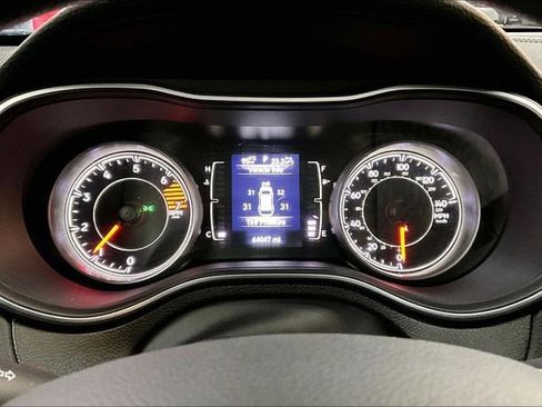 Used 2021 Jeep Cherokee Latitude AWD/4WD image 13