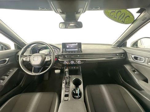 Used 2025 Honda Civic Sport image 3