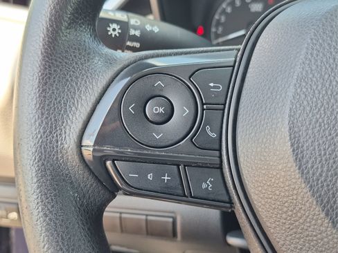Used 2022 Toyota Corolla LE FWD image 13