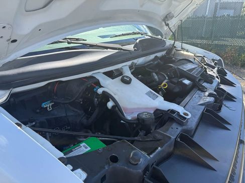 Used 2016 Chevrolet Express 2500 image 73