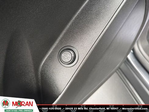 Used 2022 Chevrolet Equinox LT image 11