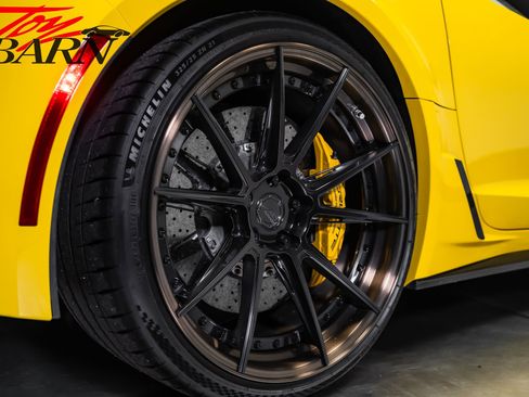 Used 2016 Chevrolet Corvette Z06 w/ 3LZ Preferred Equipment Group RWD image 29