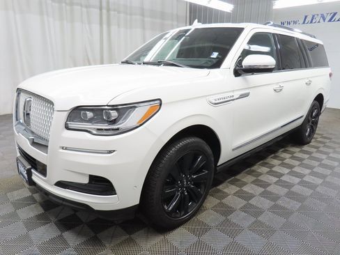 Used 2024 Lincoln Navigator L Reserve w/ Equipment Group 201A image 6