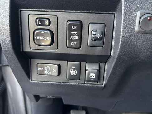 Used 2017 Toyota Tundra SR5 w/ TRD Off Road Package AWD/4WD image 18