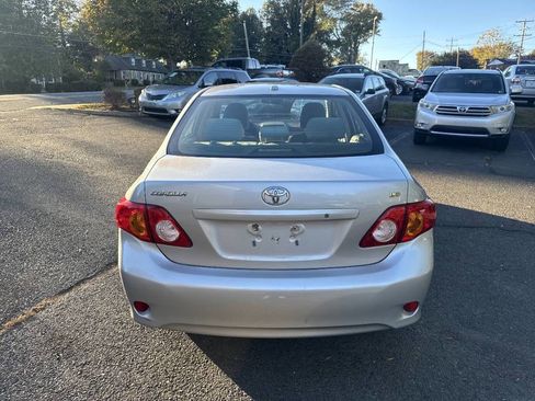 Used 2010 Toyota Corolla LE image 6