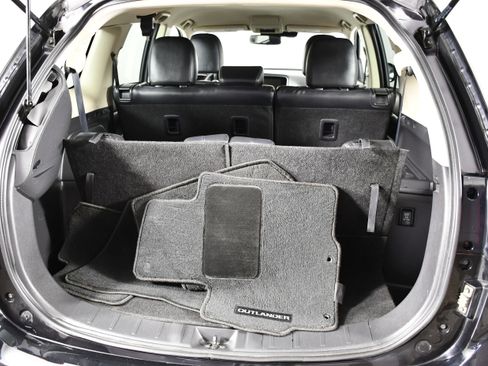 Used 2020 Mitsubishi Outlander SEL AWD/4WD image 48