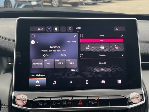 Used 2023 Jeep Compass Limited image 29