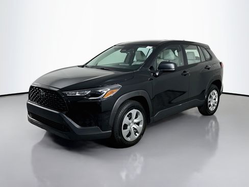 Used 2024 Toyota Corolla Cross L FWD image 4
