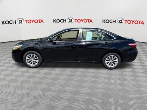 Used 2016 Toyota Camry LE FWD image 4
