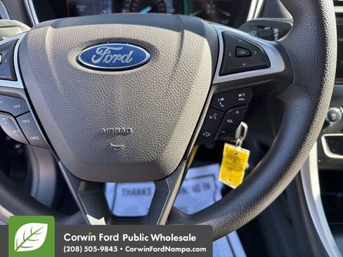 Used 2016 Ford Fusion SE image 16