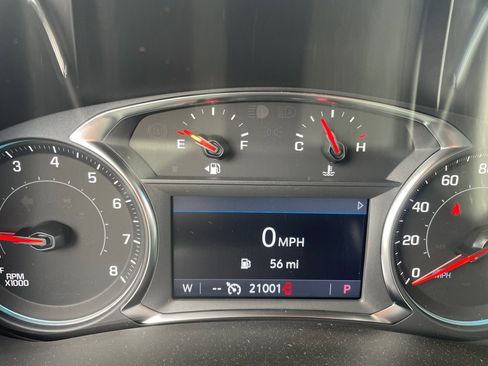 Used 2024 Chevrolet Equinox Premier image 28