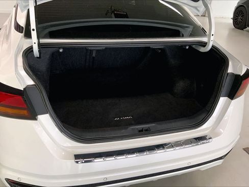 Used 2023 Nissan Altima 2.5 SL AWD/4WD image 15