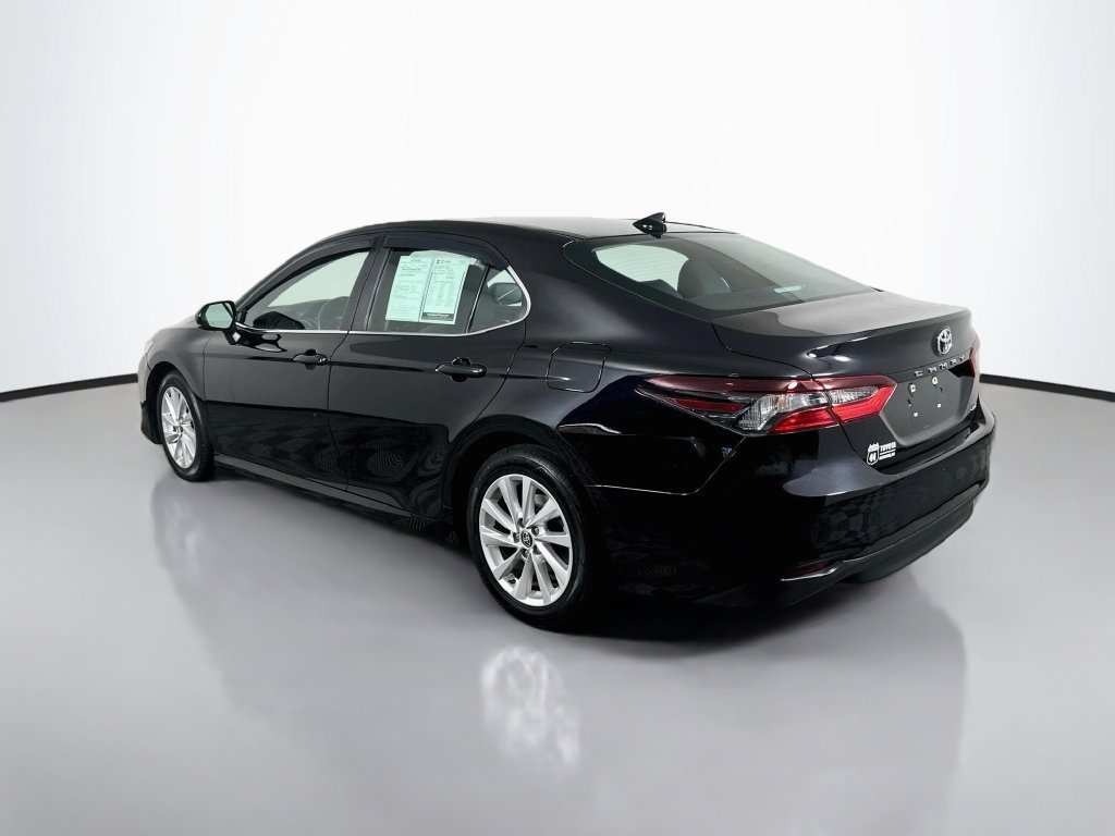 Used 2021 Toyota Camry LE w/ Carpet Mat Package (TMS) FWD image 6