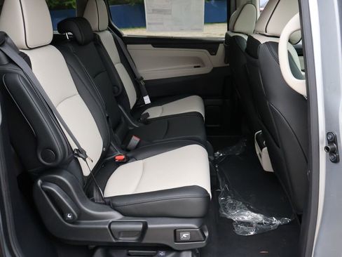 New 2026 Honda Odyssey Elite image 5