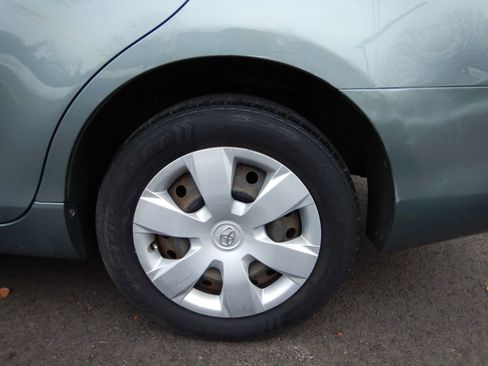 Used 2009 Toyota Camry LE image 25