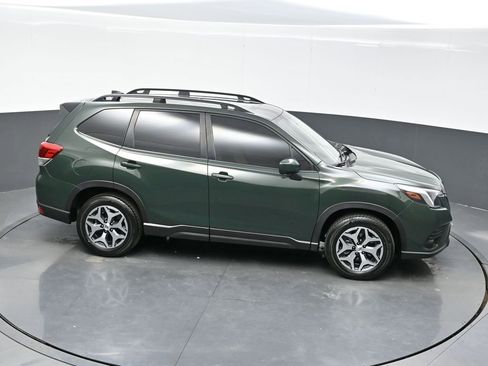 Used 2024 Subaru Forester Premium image 37