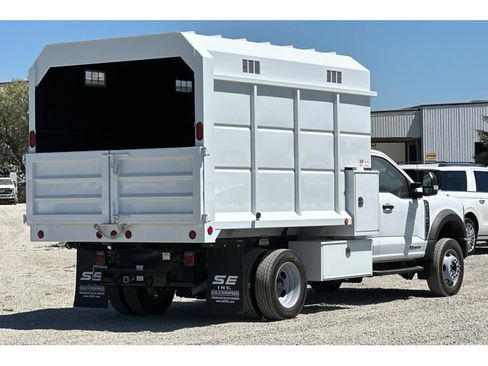 New 2024 Ford F550 4x4 Regular Cab Super Duty image 4