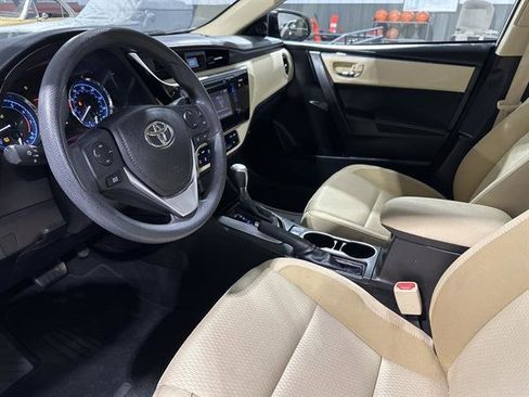 Used 2017 Toyota Corolla LE image 16
