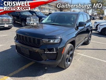 Used 2023 Jeep Grand Cherokee Limited w/ Black Appearance Package