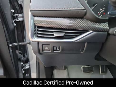 Certified 2023 Cadillac XT4 Sport FWD image 40
