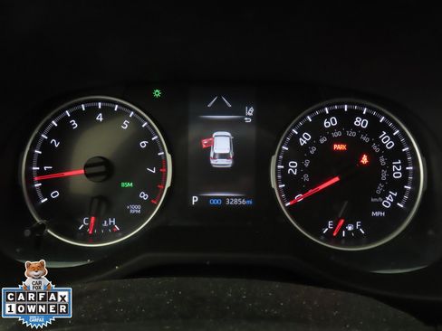 Used 2022 Toyota RAV4 XLE Premium image 14