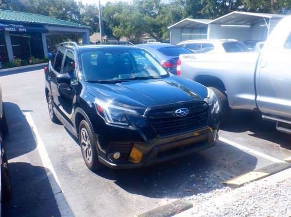 Used 2023 Subaru Forester Premium AWD/4WD image 6