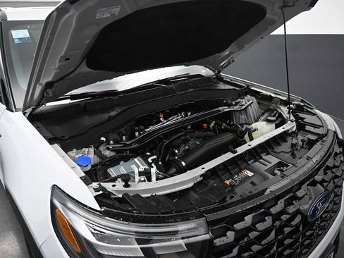 New 2026 Ford Explorer ST-Line w/ ST-Line Street Pack AWD/4WD image 18