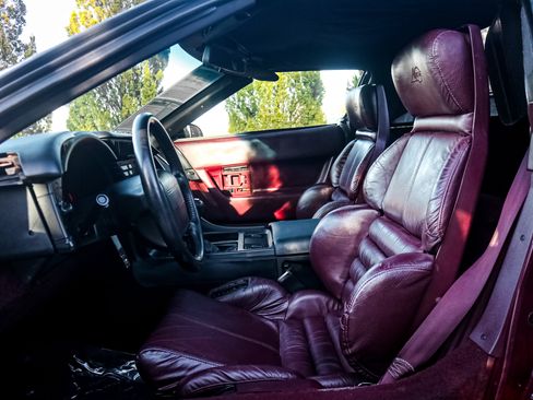 Used 1993 Chevrolet Corvette Convertible image 17