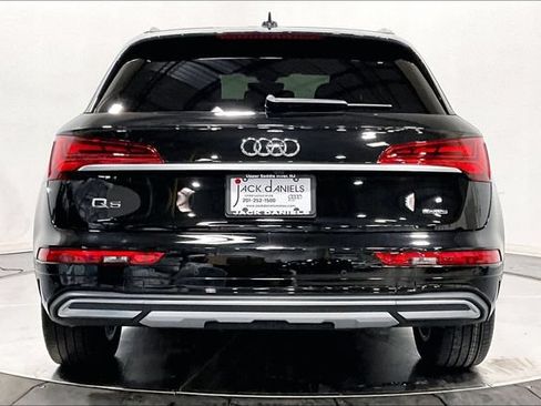 Used 2023 Audi Q5 2.0T Premium w/ Convenience Package AWD/4WD image 3