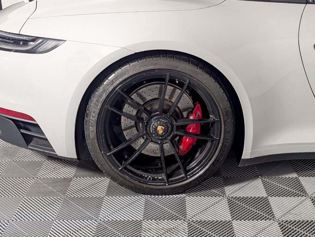 Certified 2022 Porsche 911 Targa 4 GTS AWD/4WD image 13
